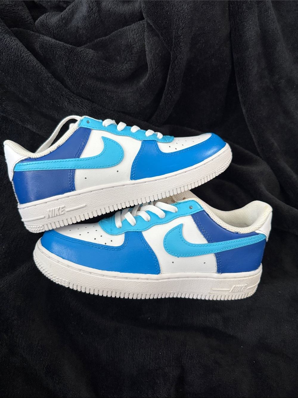 Nike Kids Blue & Light Blue Low-Top Sneakers